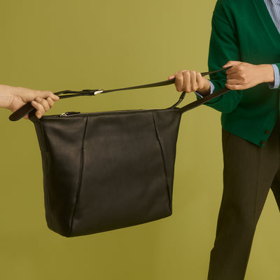 <VIA DOAN> Zilda Square Shoulder Bag / Black