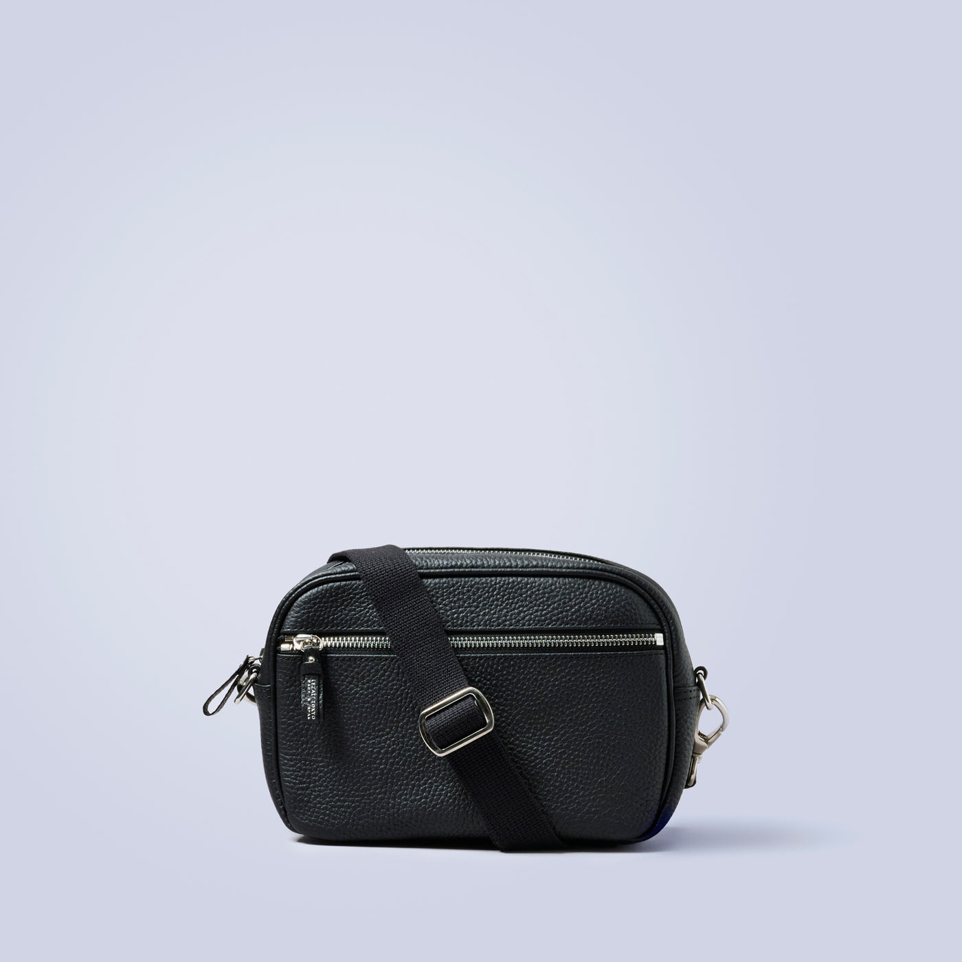 ＜LEZALI＞壓花迷你肩背包/天藍色