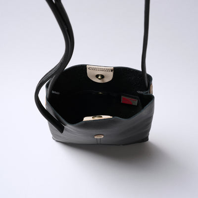 ＜Laisser Faire＞Pieza 薄型斜背包/黑色