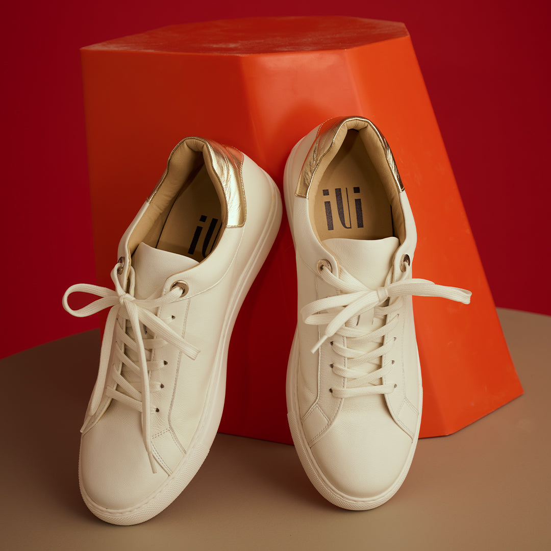 ＜アイユーアイ＞レースアップスニーカー/ホワイト