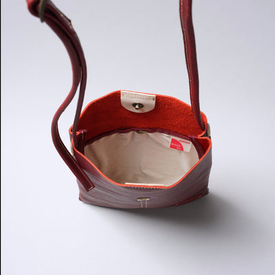 ＜Laisser Faire＞Pieza 薄型斜背包/黑色