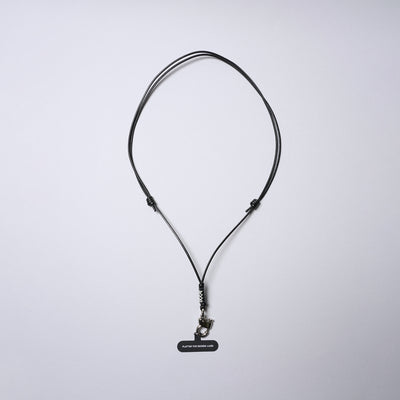 ＜センティ フラター ザ センシーズ＞スマホホルダー付きマルチレザーストラップ（プルアップフック）/キャメル