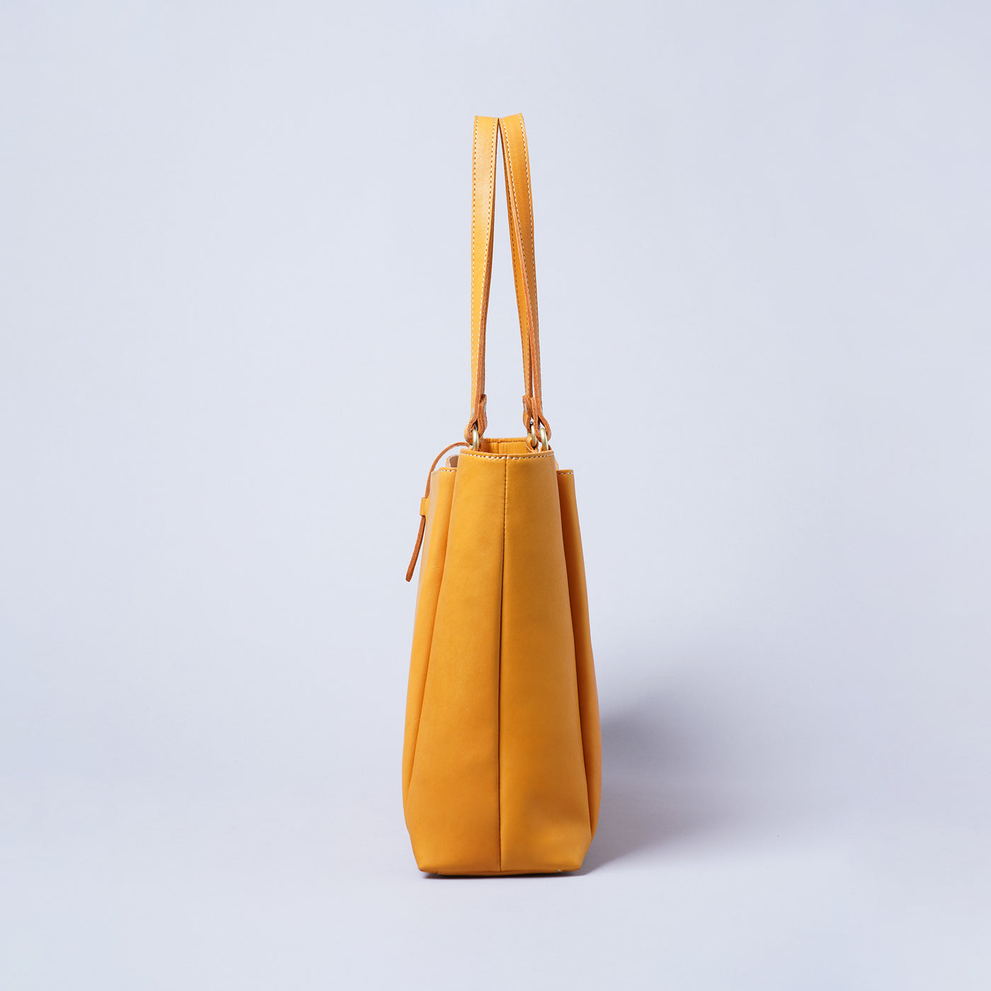 <kissora> Amare Tote Bag / Camel