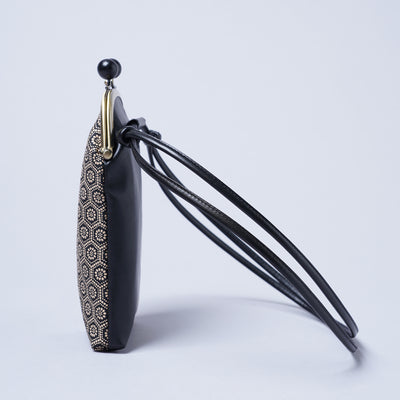 ＜キソラ＞古都印伝 がま口 スマホショルダー/瓢箪BLK (ブラック)