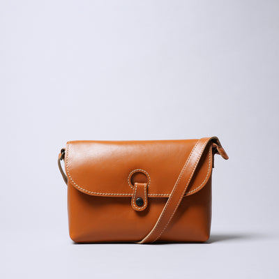 ＜レッセフェール＞ヴォルフ ミニショルダーバッグ/ブラック