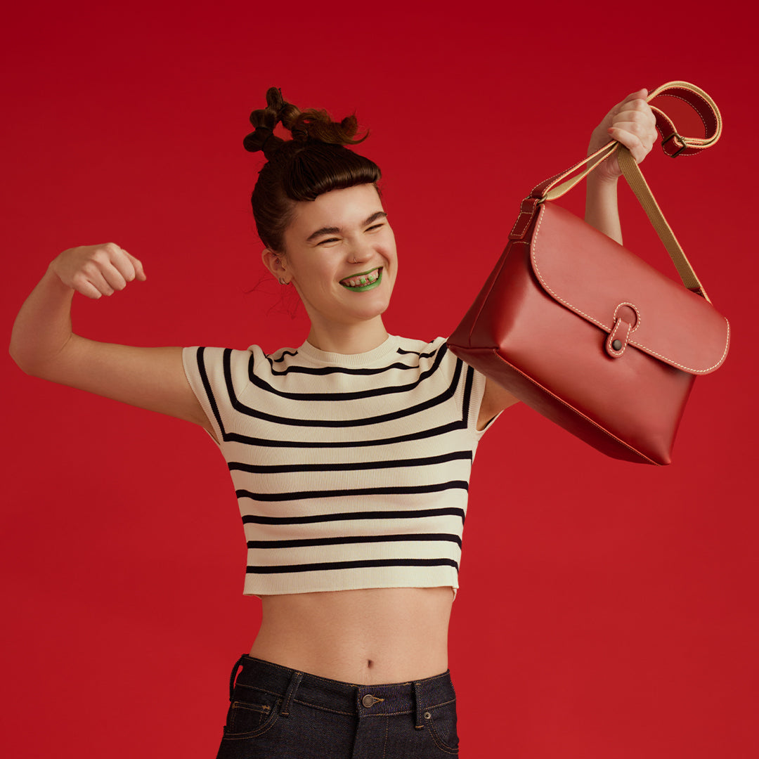 <Laisser Faire> Wolf Shoulder Bag / Red