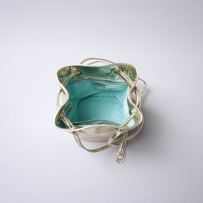 ＜Coquette＞Boheme shiny（抽繩包）/黑色