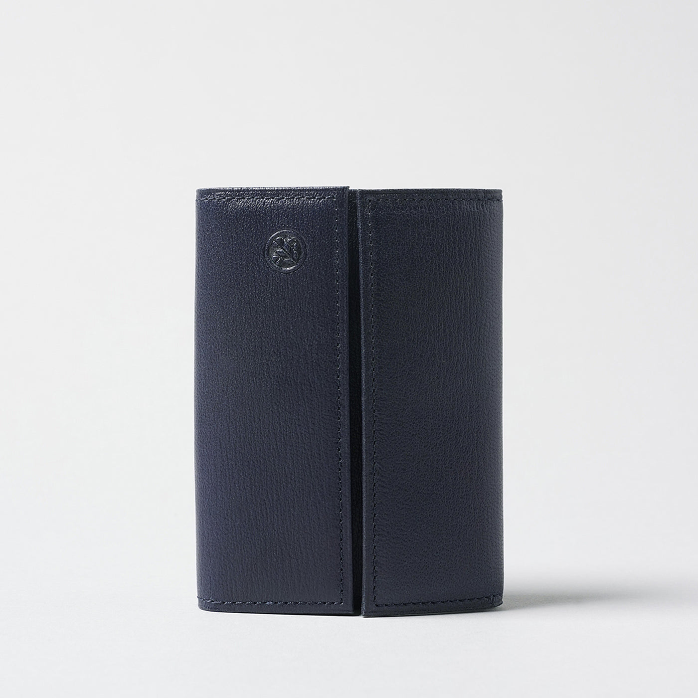 <Hawk Feathers> Kangaroo  Trifold Wallet / Black