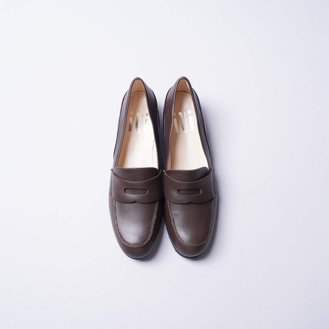 <IUI> Loafer / Dark Brown x Dark Brown Enamel