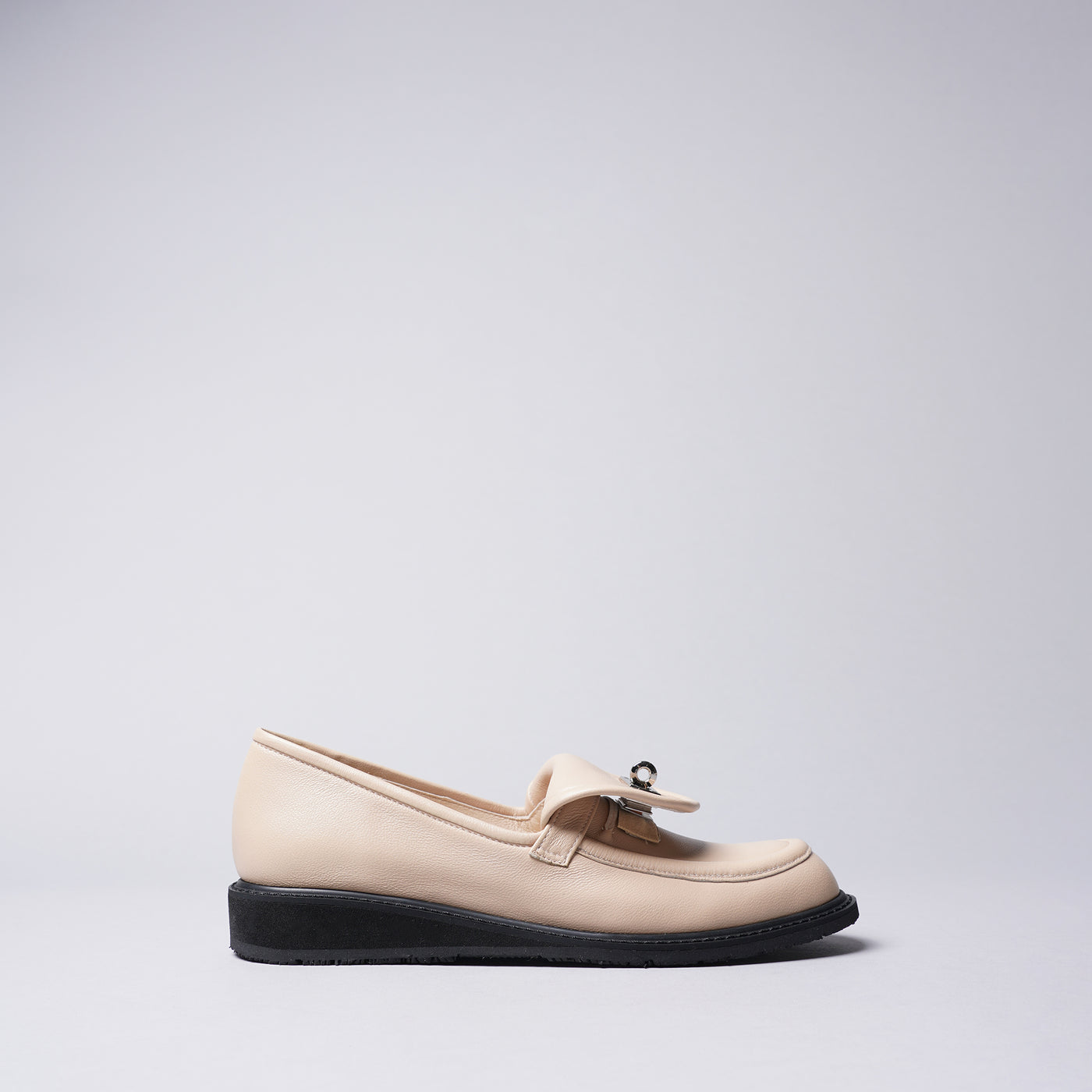 <IUI> Loafer with Buckle Detail / Beige