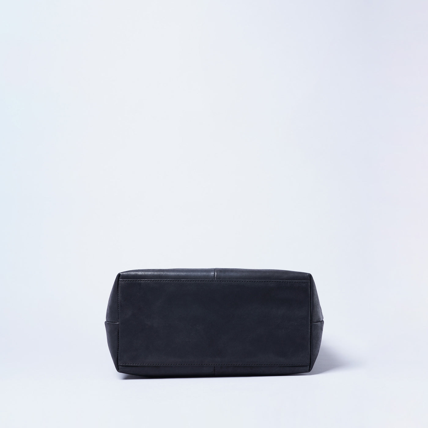 <LEZALI>  Moss A4 Tote / Black