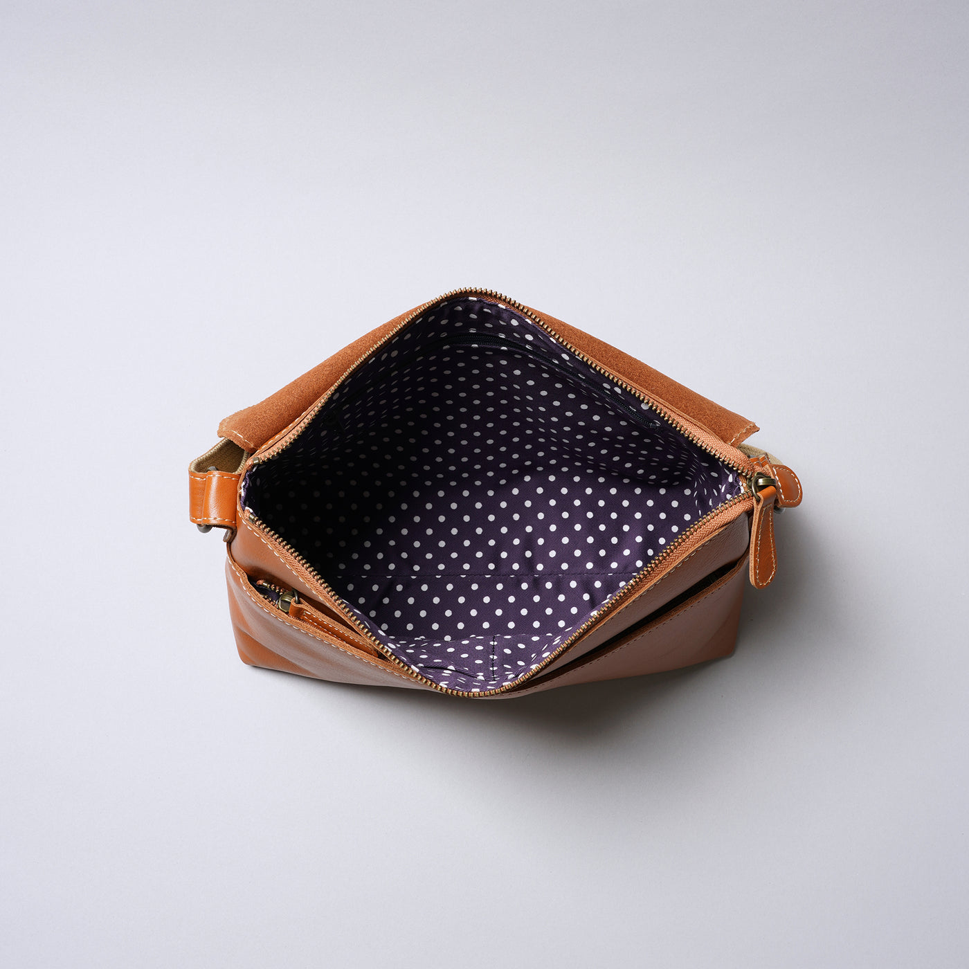 <Laisser Faire> Wolf Shoulder Bag / Red