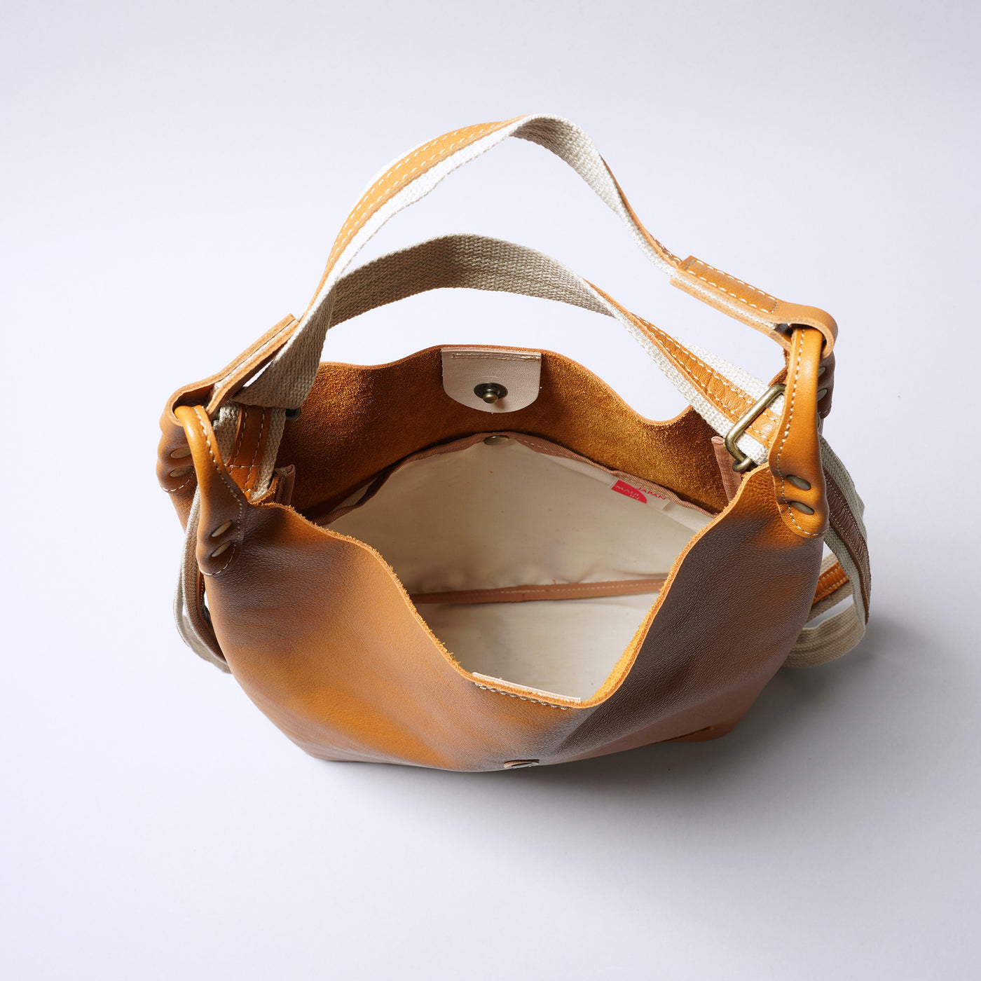 ＜レッセフェール＞ピエーザ 2wayリュック/キャメル