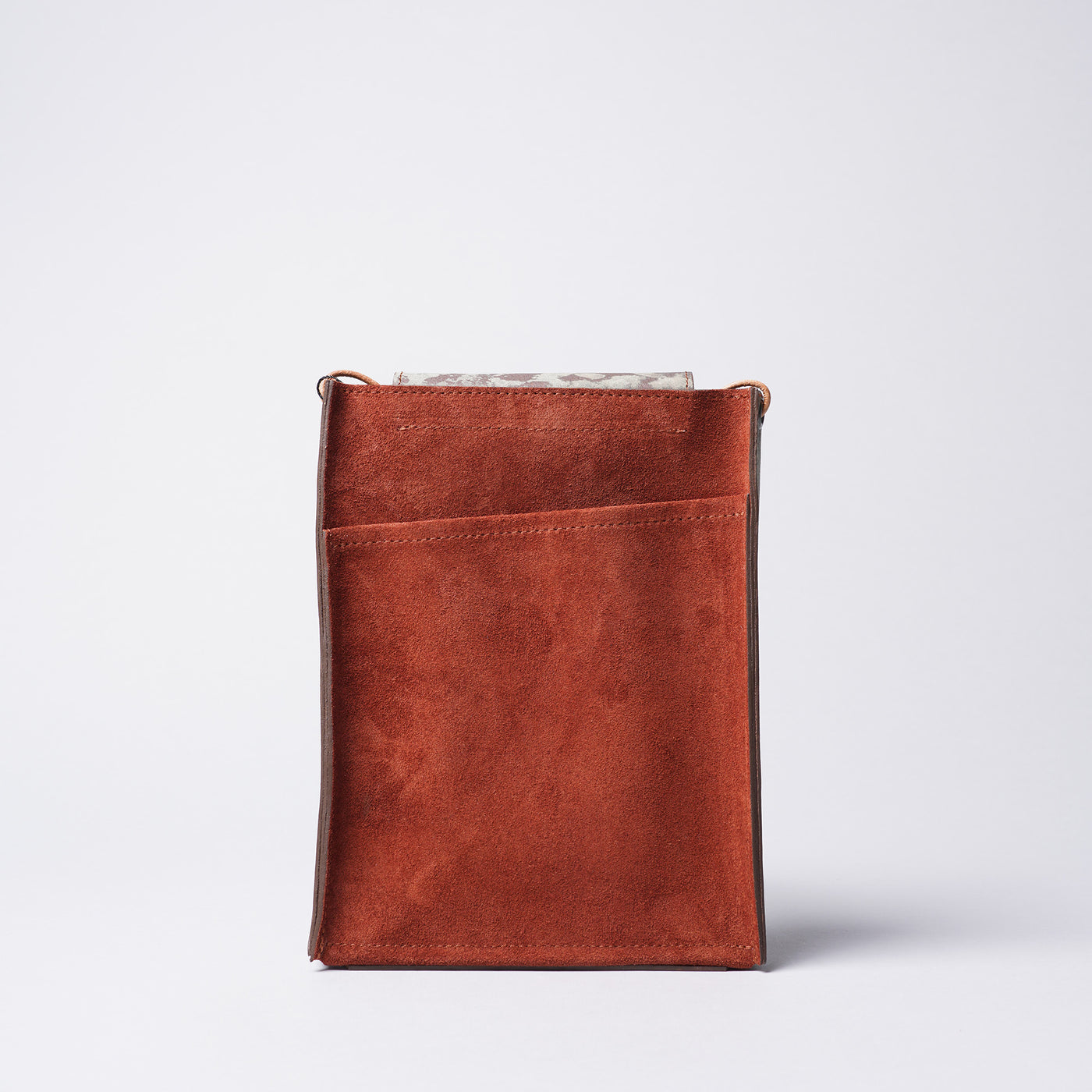 <keu> Skinny Case M / Brass Rust