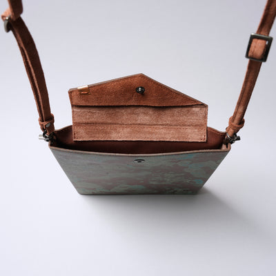 ＜keu＞Skinny Case L（11.5 inch）/黃銅鏽