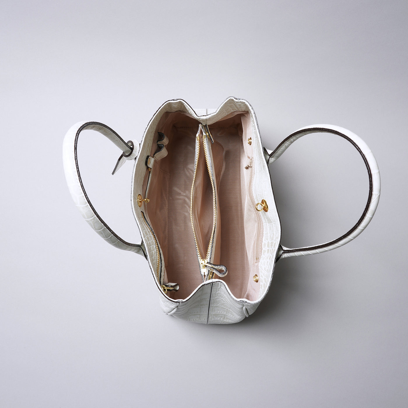 <legu> Chroma B5 Tote Bag / White