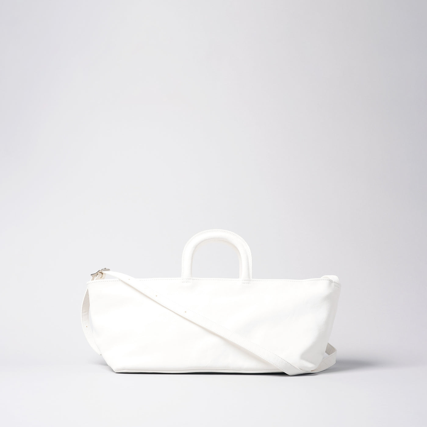 <numeri> Oblo Oblong Tote Bag / White