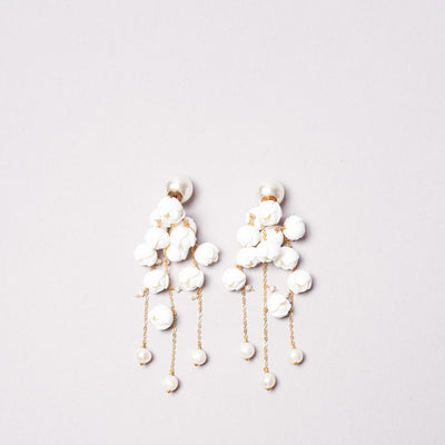 <Selieu>Shower earrings/white